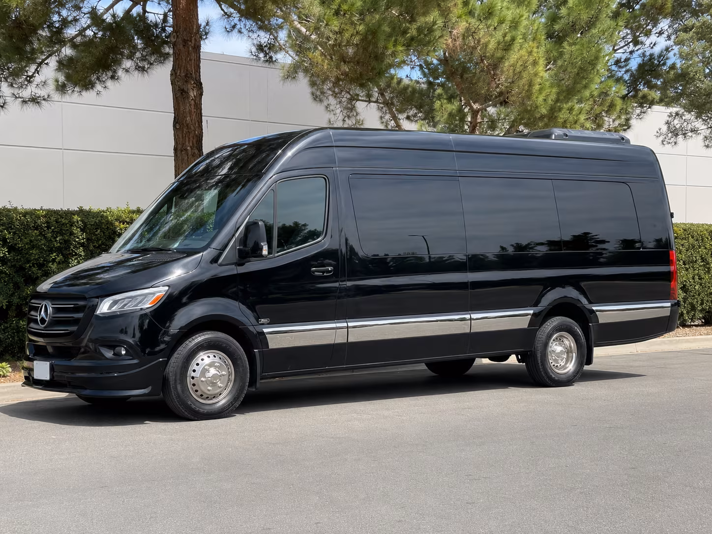 farmington hills wine tour transportation